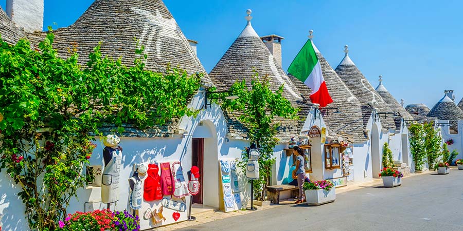 Exploring Alberobello’s unique trulli houses with lunch